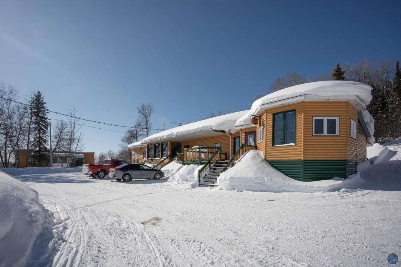 Auberge Eva Lac-Bouchette Zewnętrze zdjęcie