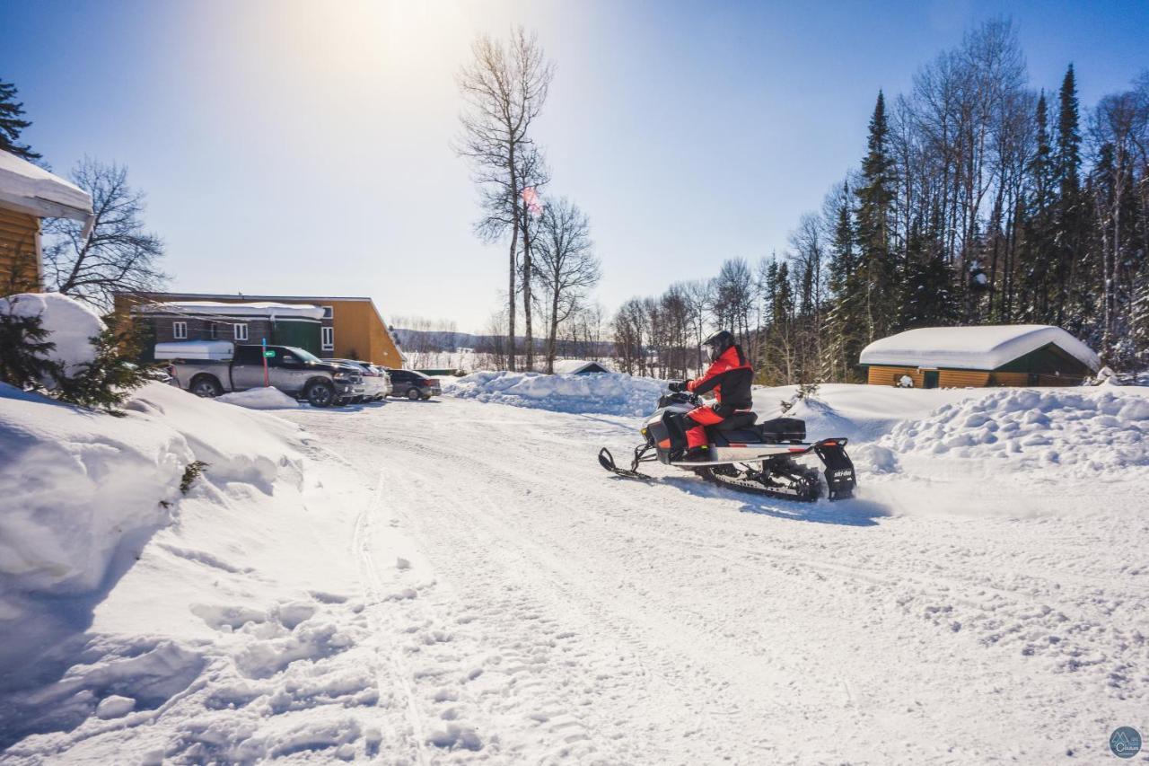 Auberge Eva Lac-Bouchette Zewnętrze zdjęcie