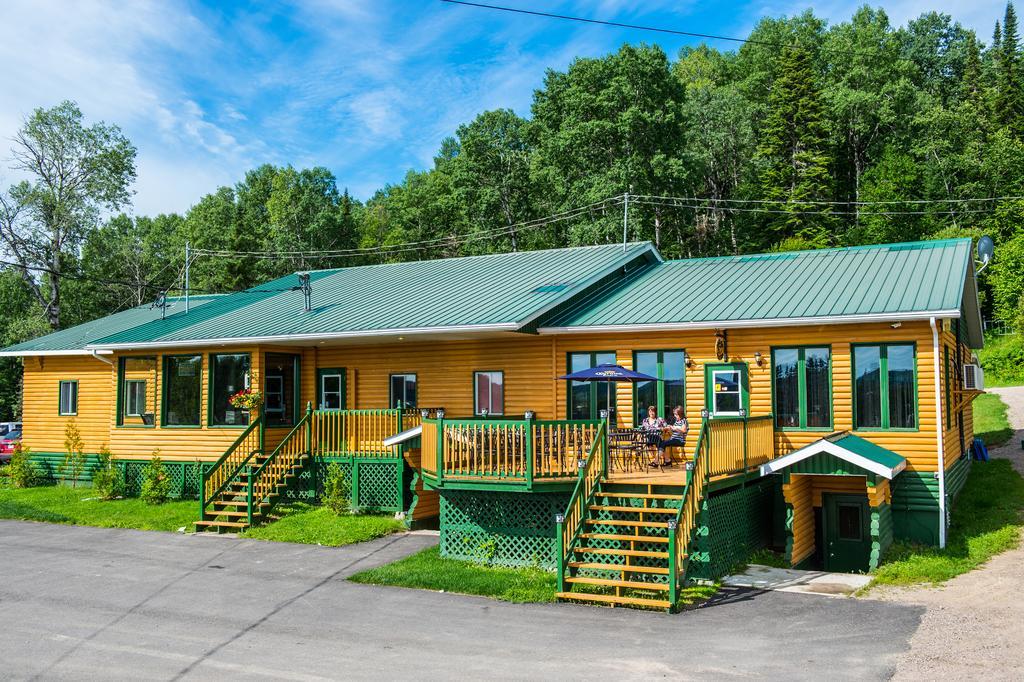 Auberge Eva Lac-Bouchette Zewnętrze zdjęcie